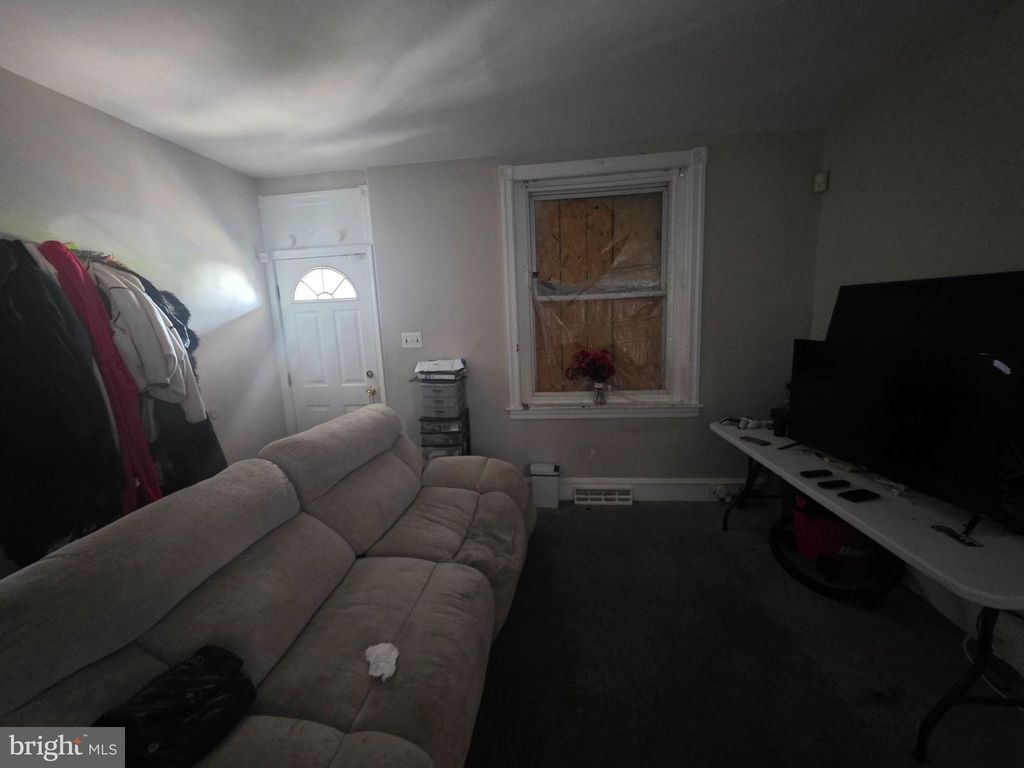 240 3RD ST, GLOUCESTER CITY, NJ 08030 — photo 2