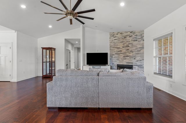 620 Apricot Drive, Richmond, KY 40475