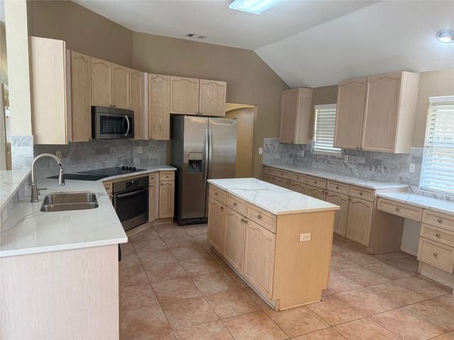9200 Fairwood Court, Plano, TX 75025