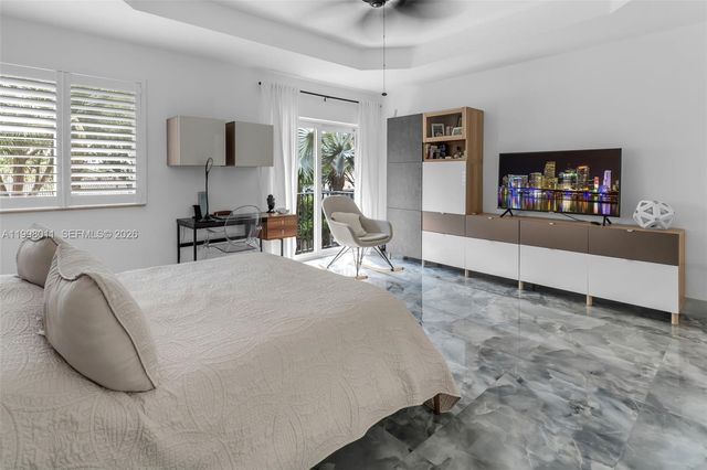 9030 SW 162nd St, Palmetto Bay, FL 33157