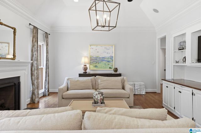 3559 KINGSHILL ROAD, Mountain Brook, AL 35223