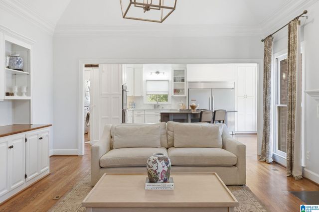 3559 KINGSHILL ROAD, Mountain Brook, AL 35223