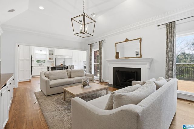 3559 KINGSHILL ROAD, Mountain Brook, AL 35223