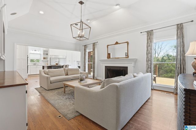 3559 KINGSHILL ROAD, Mountain Brook, AL 35223