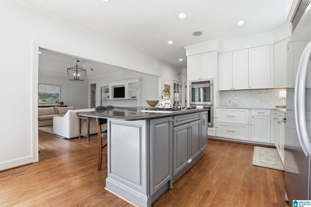 3559 KINGSHILL ROAD, Mountain Brook, AL 35223