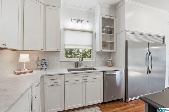 3559 KINGSHILL ROAD, Mountain Brook, AL 35223