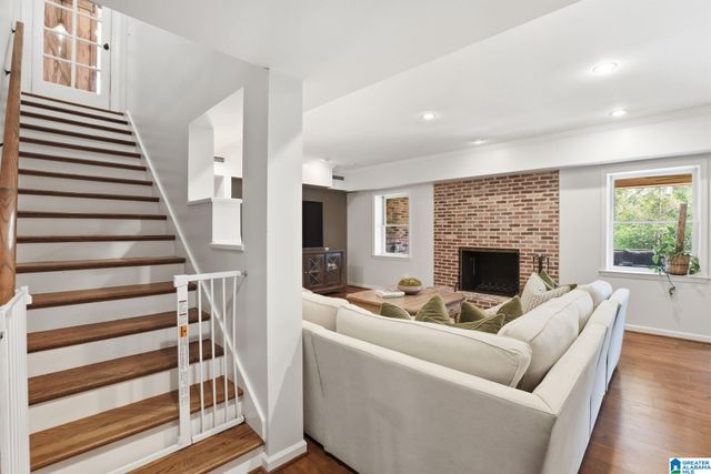 3559 KINGSHILL ROAD, Mountain Brook, AL 35223