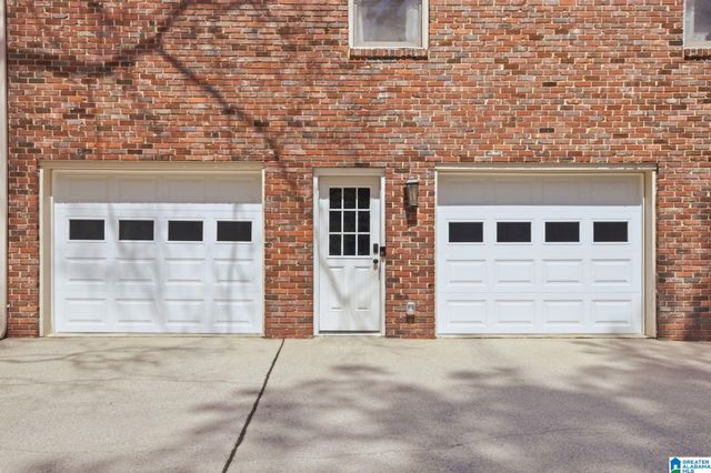 3559 KINGSHILL ROAD, Mountain Brook, AL 35223