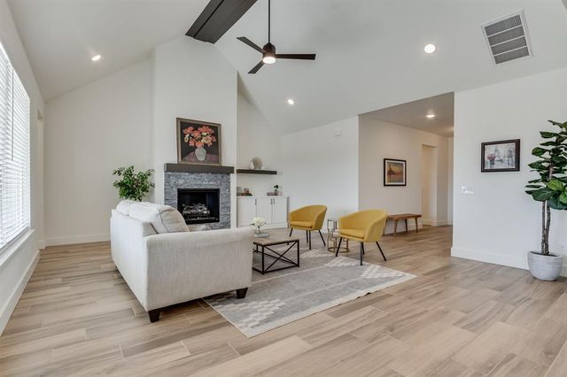 11624 NW 102nd Street, Yukon, OK 73099
