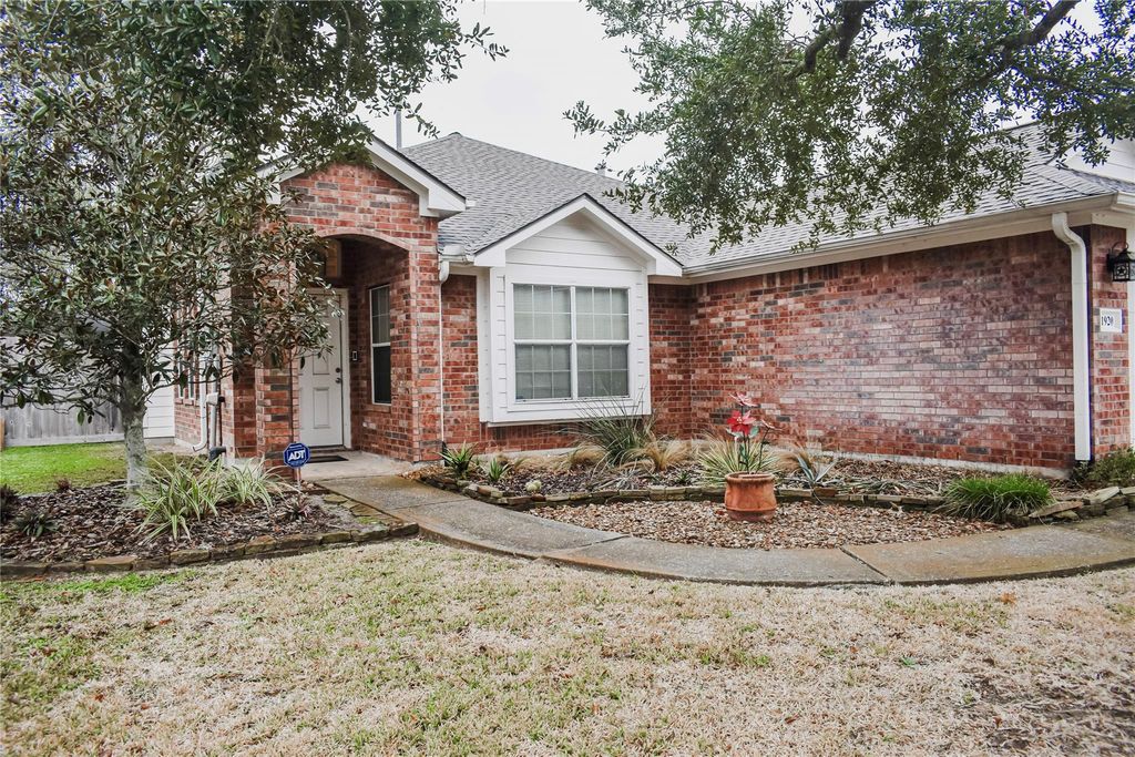 1920 Cedar Lane, Dayton, TX 77535