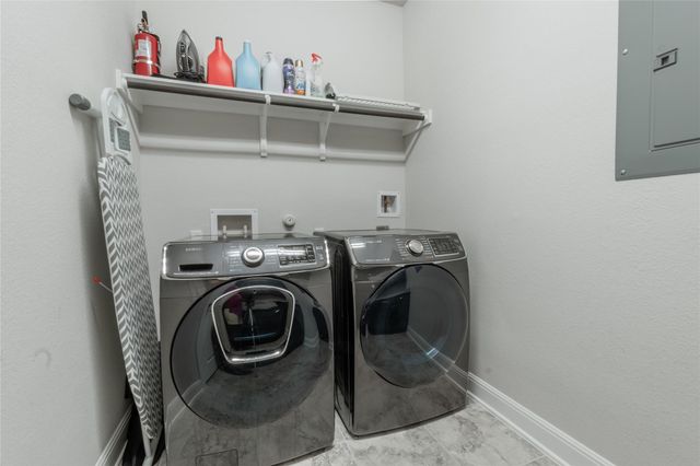 16800 Broomweed CV, Austin, TX 78738