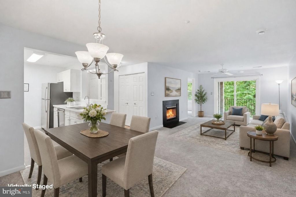 Image 2 of property listing at 10021 VANDERBILT CIR #10, Gaithersburg, MD 20878