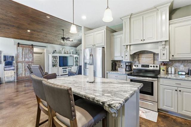 17494 Jaycee Drive, Iowa, LA 70647