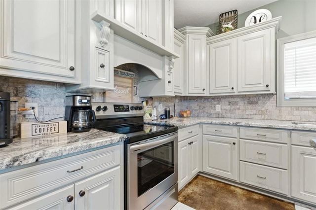 17494 Jaycee Drive, Iowa, LA 70647