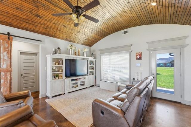 17494 Jaycee Drive, Iowa, LA 70647