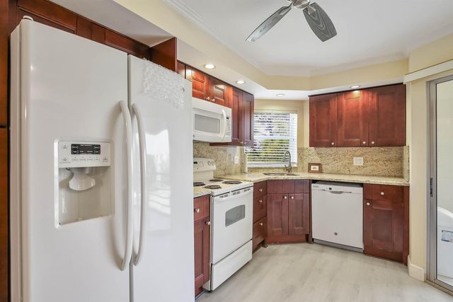3593 Birdie Drive 507, Lake Worth, FL 33467