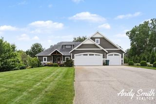 12069 68th Avenue, Allendale Twp, MI 49401