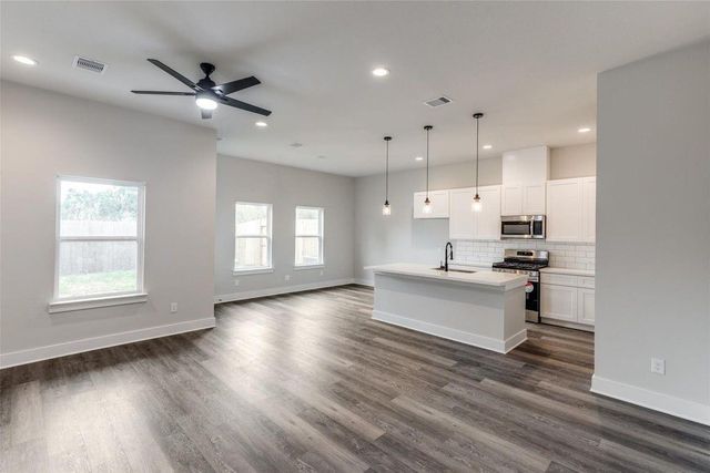 13130 Perennial Springs Drive, Houston, TX 77048