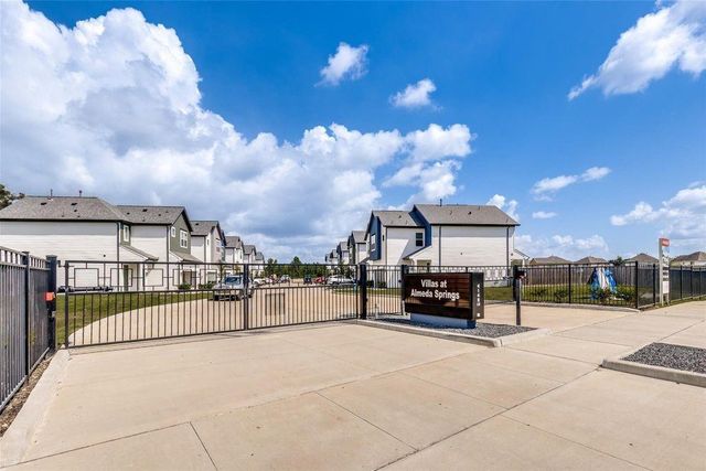 13130 Perennial Springs Drive, Houston, TX 77048