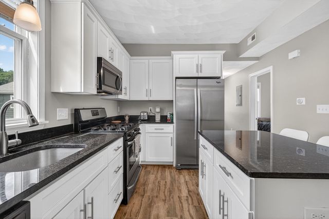 41 Boardman St 2, Boston, MA 02128