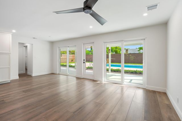 109 E RIVERSIDE Drive, Jupiter, FL 33469