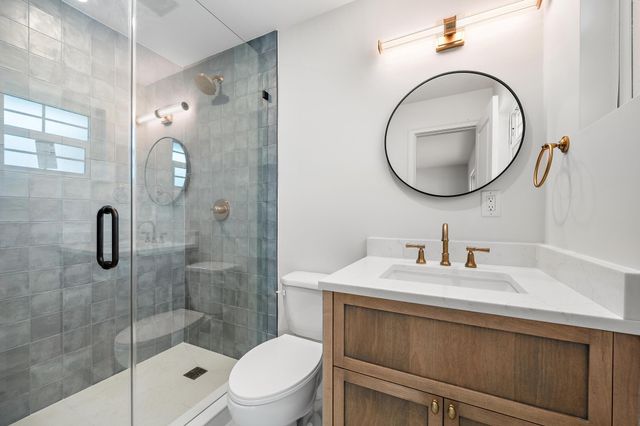 109 E RIVERSIDE Drive, Jupiter, FL 33469