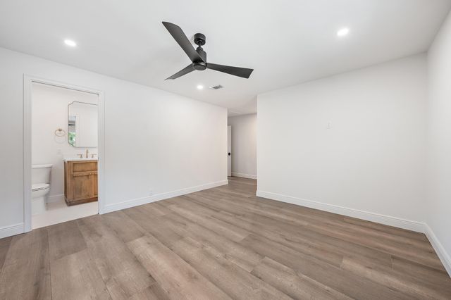 109 E RIVERSIDE Drive, Jupiter, FL 33469