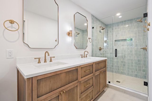 109 E RIVERSIDE Drive, Jupiter, FL 33469