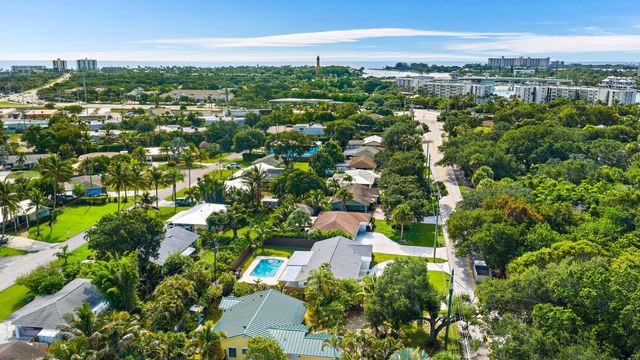 109 E RIVERSIDE Drive, Jupiter, FL 33469