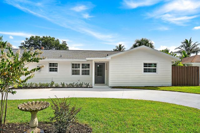 109 E RIVERSIDE Drive, Jupiter, FL 33469