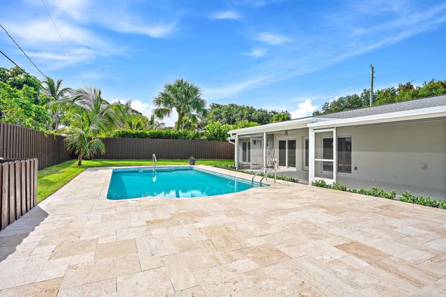 109 E RIVERSIDE Drive, Jupiter, FL 33469