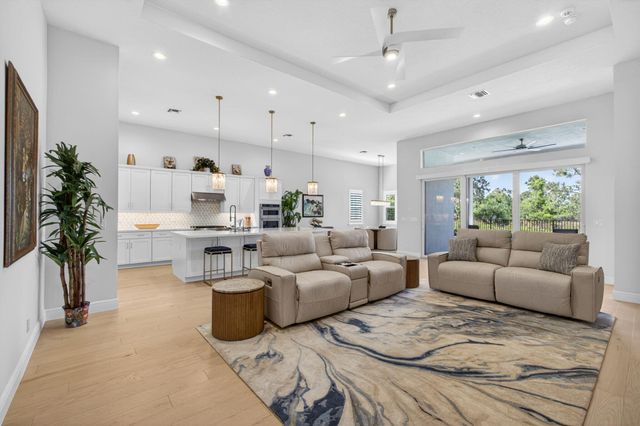 10074 Timber Creek Way, Palm Beach Gardens, FL 33412