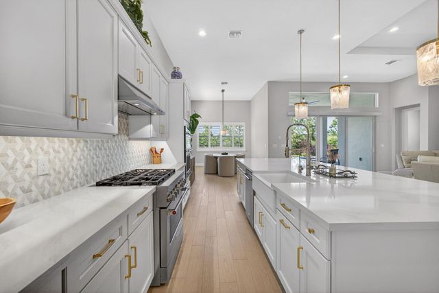 10074 Timber Creek Way, Palm Beach Gardens, FL 33412