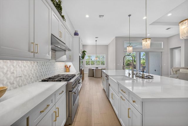 10074 Timber Creek Way, Palm Beach Gardens, FL 33412