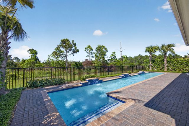 10074 Timber Creek Way, Palm Beach Gardens, FL 33412
