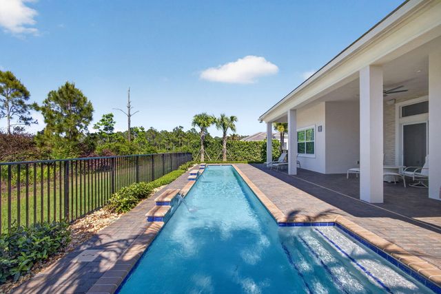 10074 Timber Creek Way, Palm Beach Gardens, FL 33412