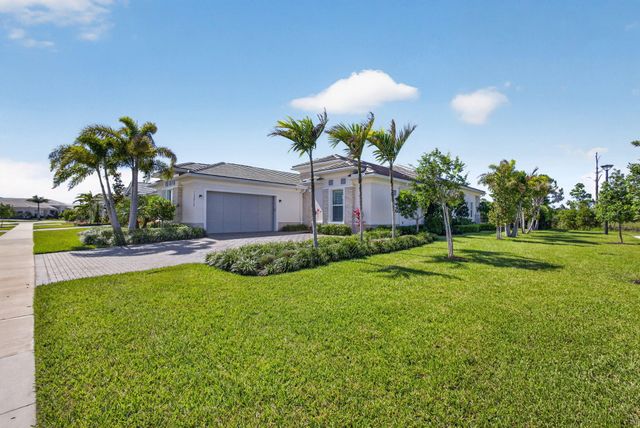 10074 Timber Creek Way, Palm Beach Gardens, FL 33412