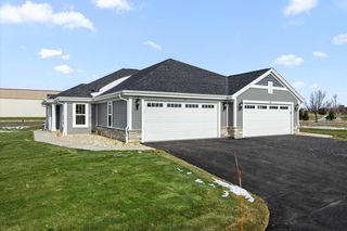 504 Hunter Oaks BOULEVARD #1001, Watertown, WI 53094