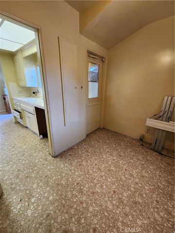 427 W 6th, Ontario, CA 91762