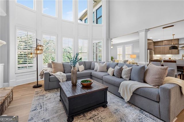 4526 Meadowland Way, Flowery Branch, GA 30542