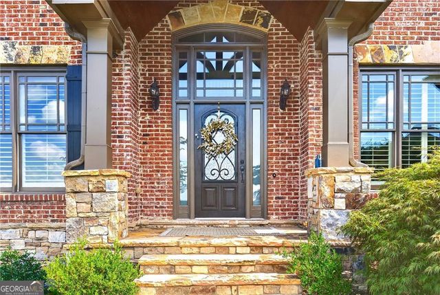 4526 Meadowland Way, Flowery Branch, GA 30542