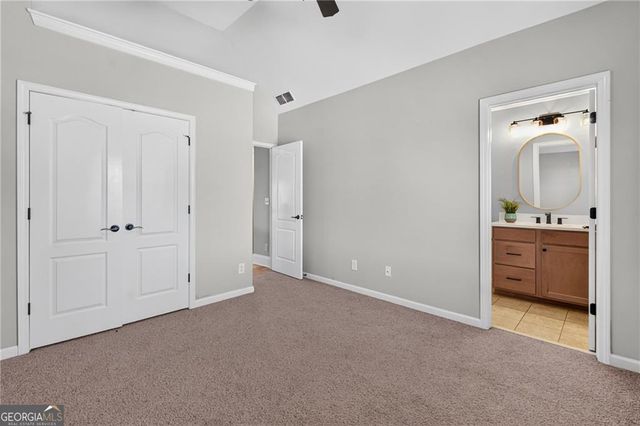 4526 Meadowland Way, Flowery Branch, GA 30542