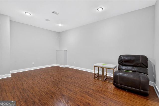 4526 Meadowland Way, Flowery Branch, GA 30542