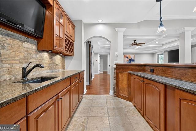4526 Meadowland Way, Flowery Branch, GA 30542