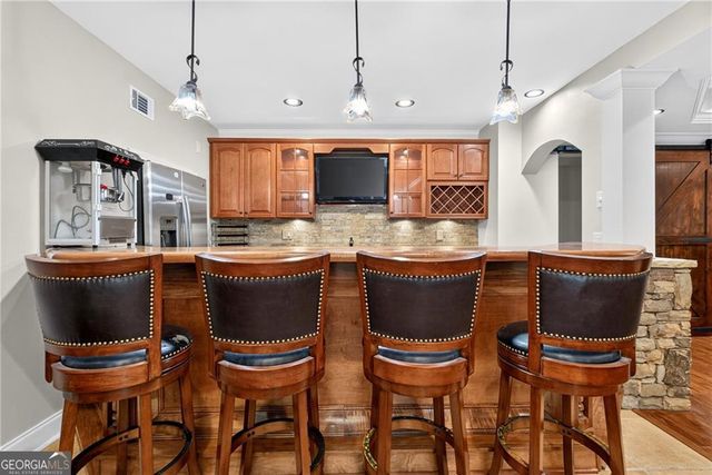 4526 Meadowland Way, Flowery Branch, GA 30542
