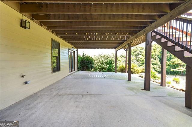 4526 Meadowland Way, Flowery Branch, GA 30542