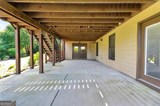 4526 Meadowland Way, Flowery Branch, GA 30542