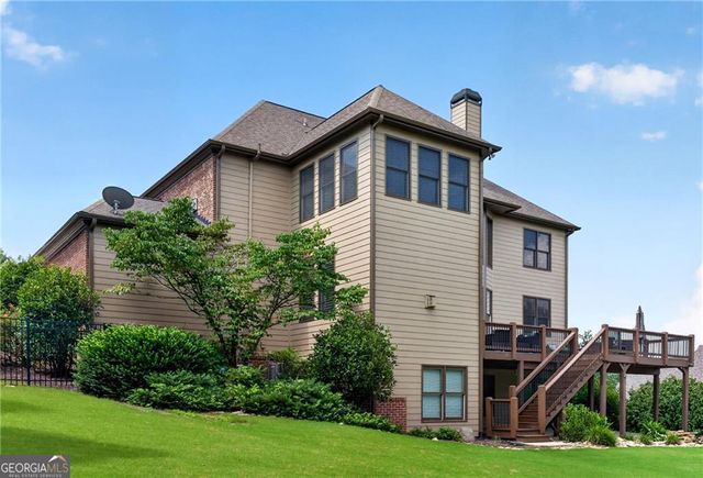4526 Meadowland Way, Flowery Branch, GA 30542