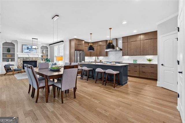 4526 Meadowland Way, Flowery Branch, GA 30542