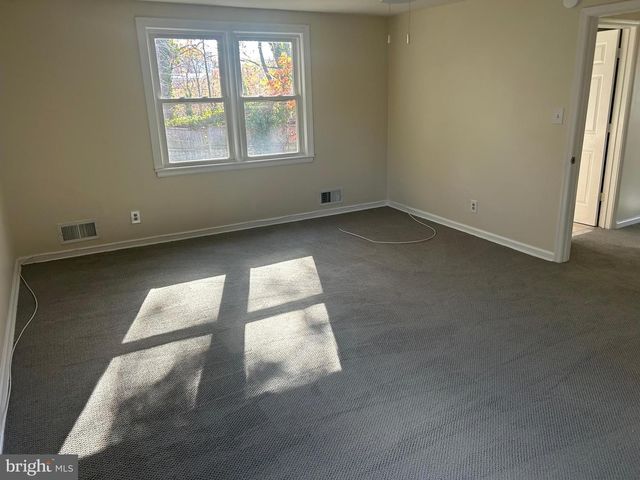 3013 NASH PL SE, Washington, DC 20020